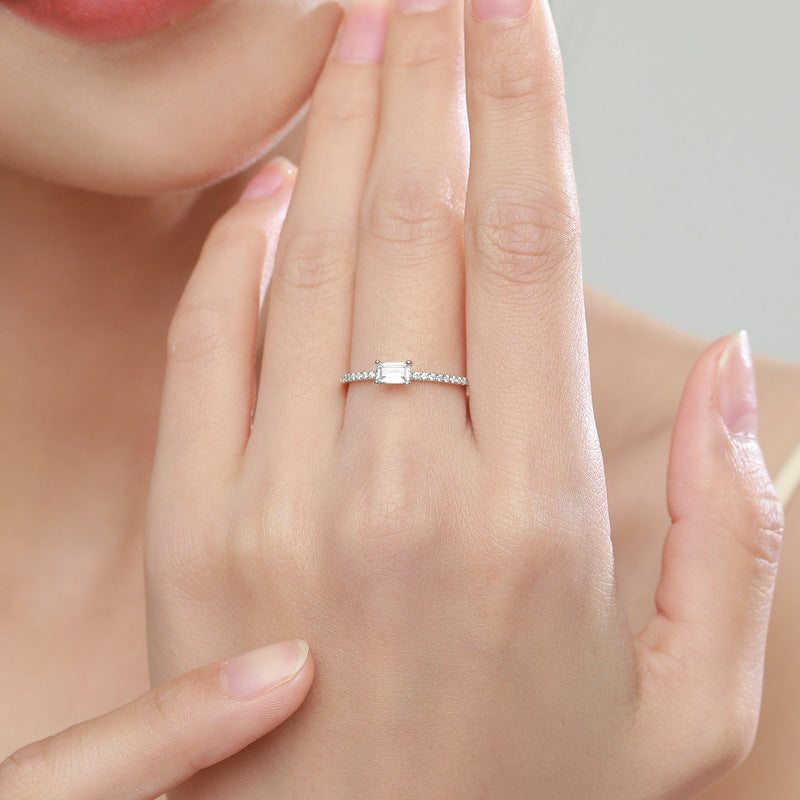 Baguette Solitaire Pavé Ring - Gold Plated 925 Sterling Silver - Close Up | Pinky Promise