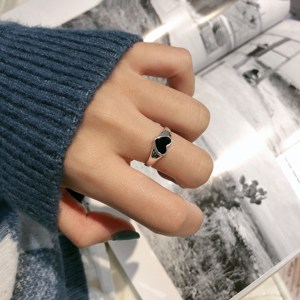 Buy Black Heart Signet Adjustable Ring - 925 Sterling Silver - Rings at Presentopia - View 7