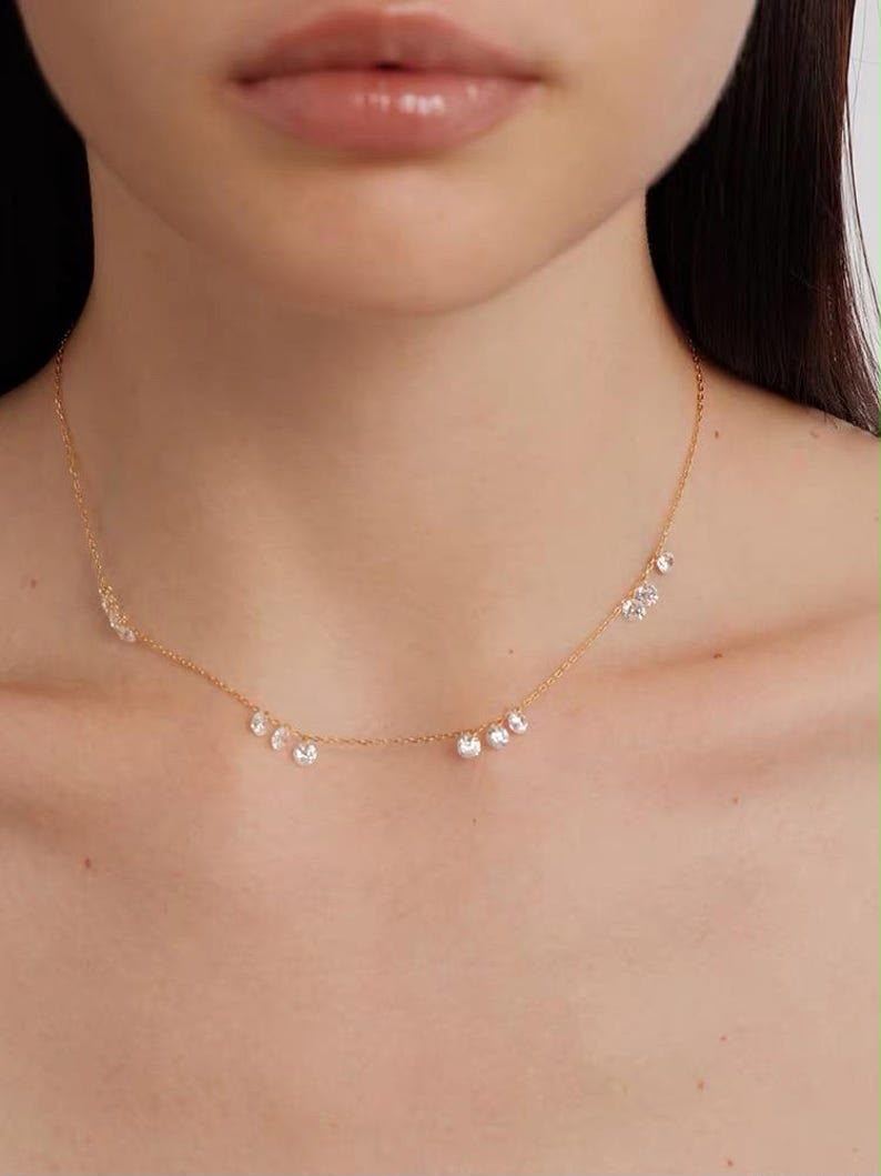 Floating Cluster Station Necklace - Gold Plated 925 Sterling Silver - Photo 4 | Pinky Promise