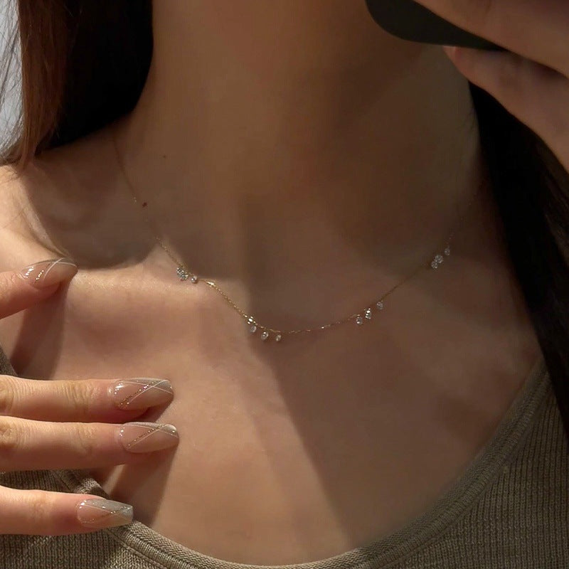 Floating Cluster Station Necklace - Gold Plated 925 Sterling Silver - Photo 7 | Pinky Promise