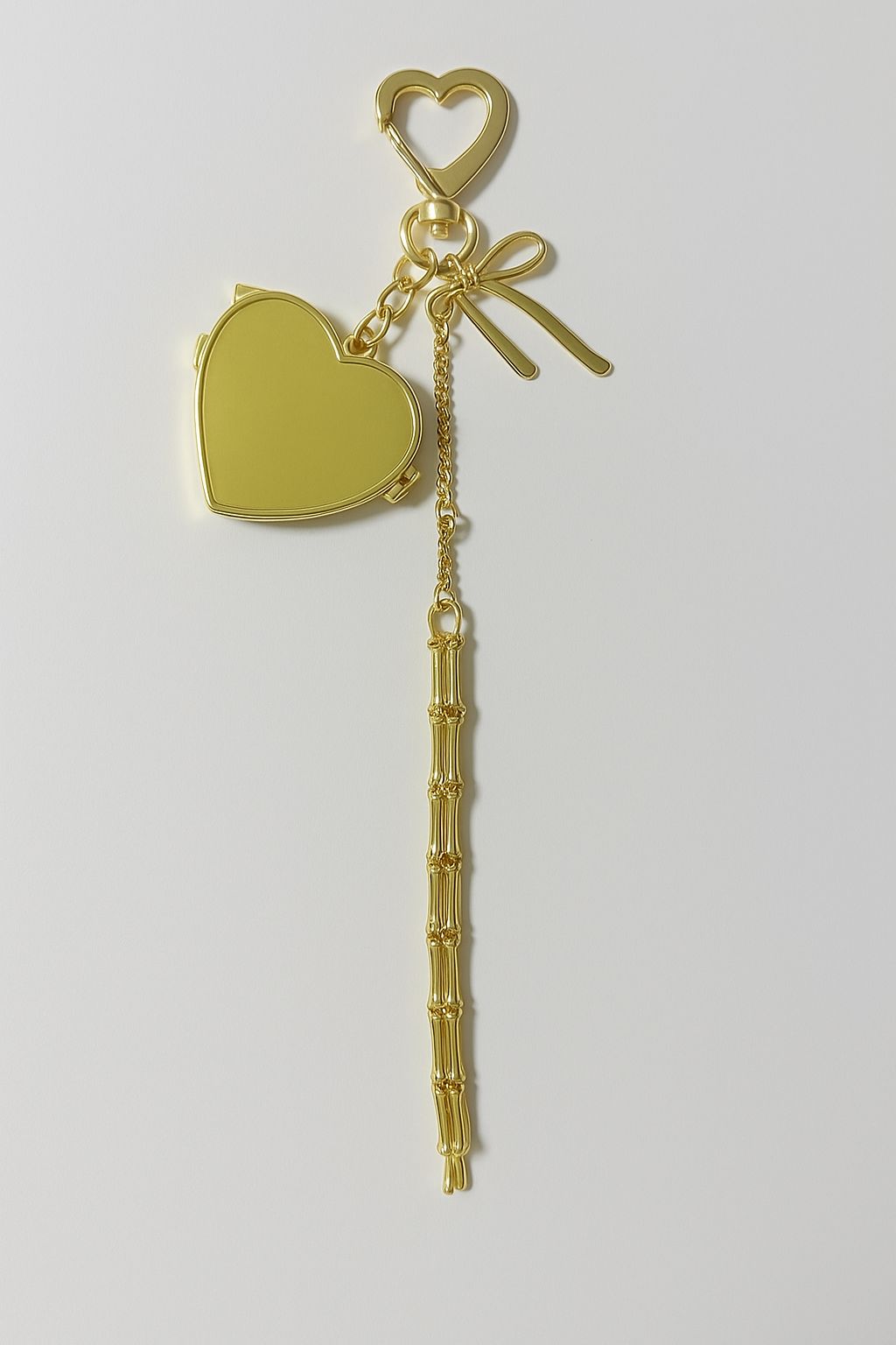 Lipstick Holder And Heart Keychain - Photo 9 | Presentopia UAE