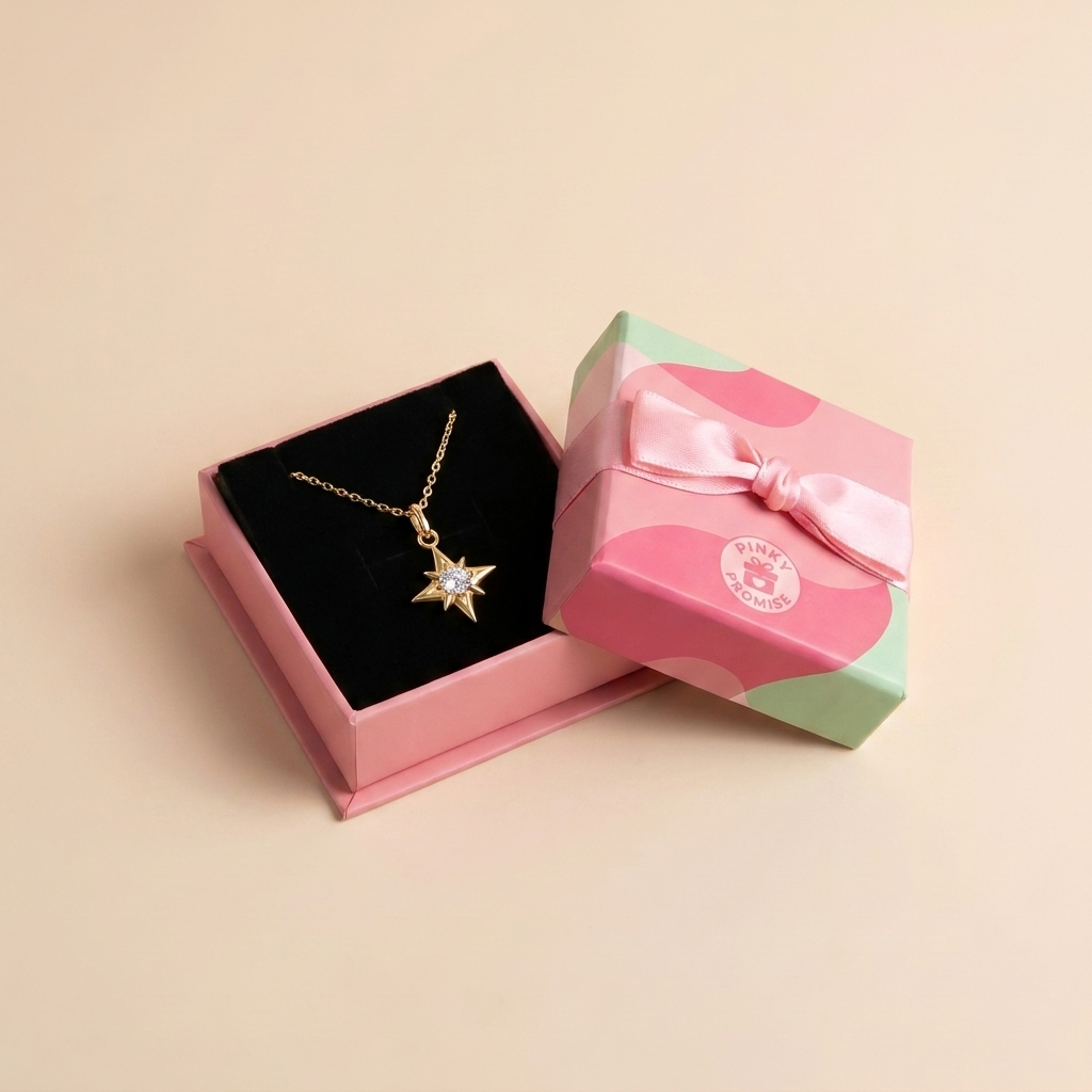 North Star Pendant Necklace – 925 Sterling Silver, Gold Plated - Close Up | Pinky Promise