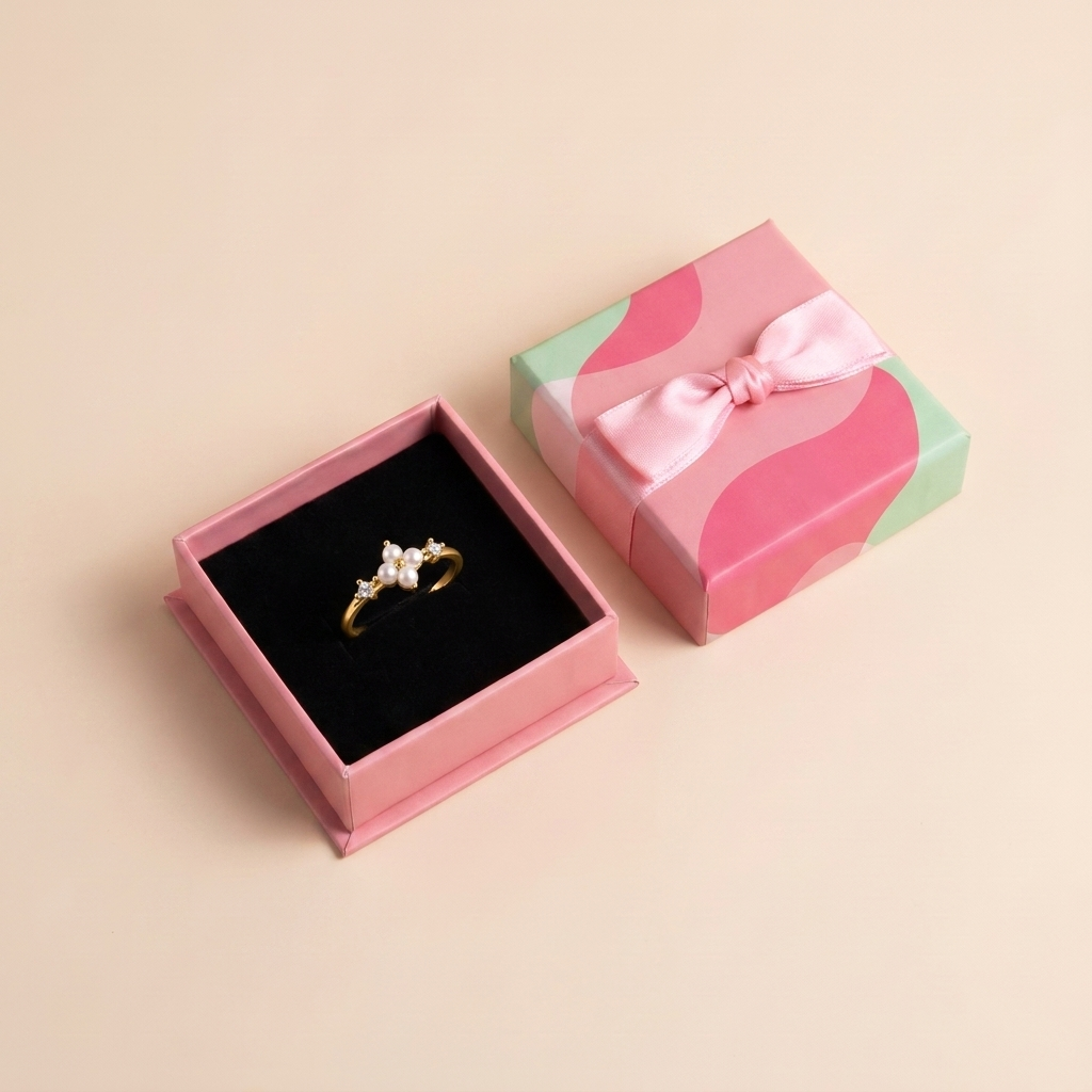 Pearl Flower Cluster Ring - Gold Plated 925 Sterling Silver - Close Up | Pinky Promise