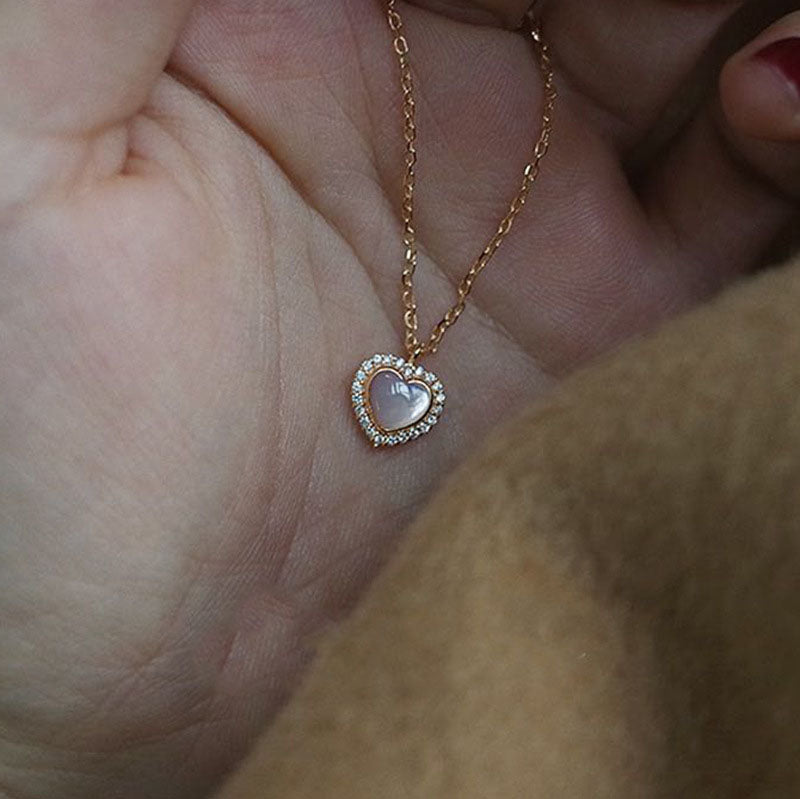 Pearl Heart Halo Necklace - Gold Plated 925 Sterling Silver - Photo 4 | Pinky Promise