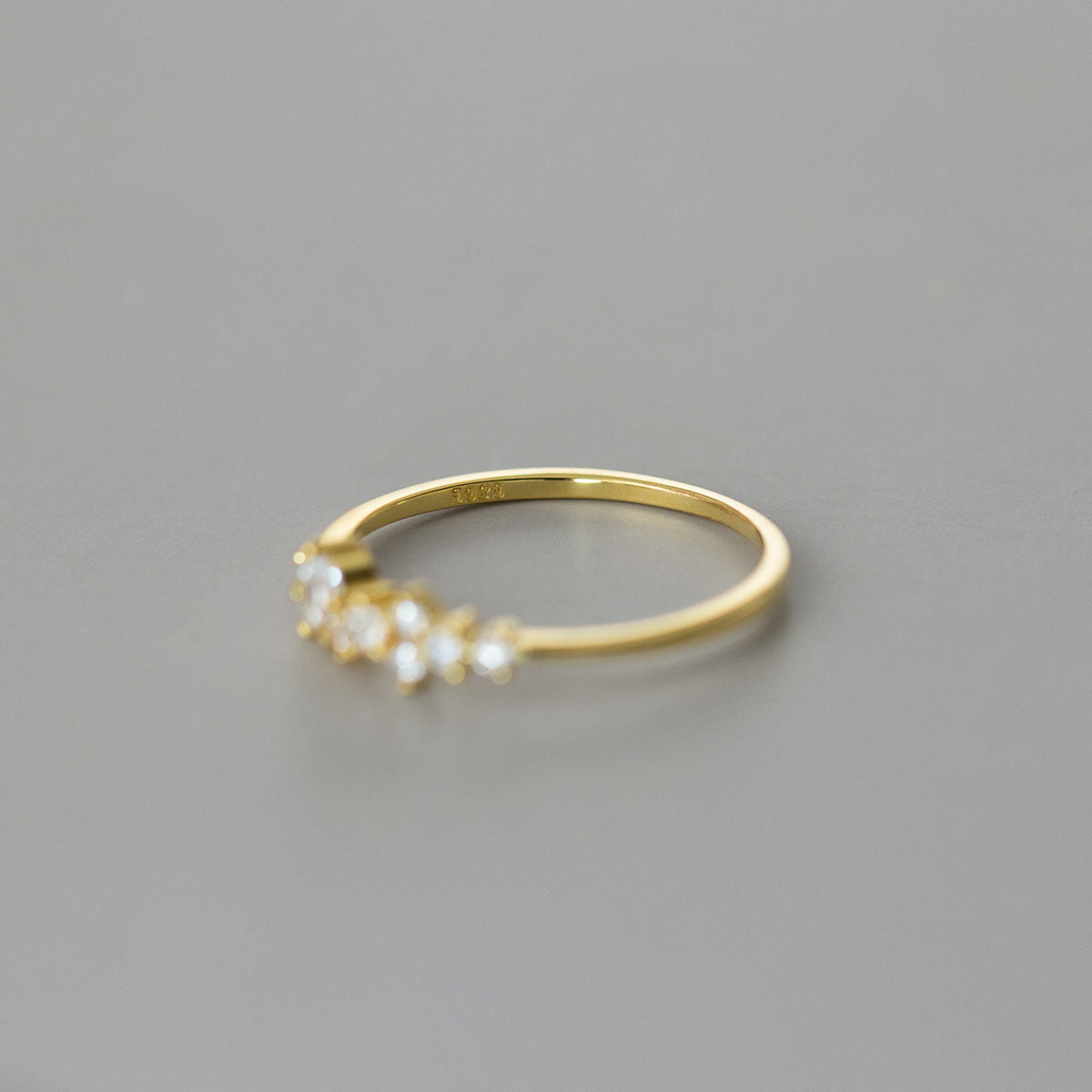 Scattered Crystal Cluster Ring – 925 Sterling Silver, Gold Plated - Photo 8 | Pinky Promise