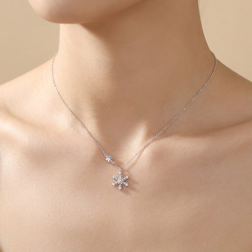Zircon Snowflake Pendant Necklace – 925 Sterling Silver - Close Up | Pinky Promise